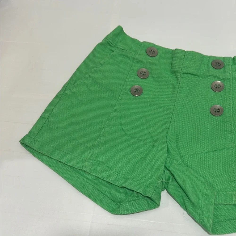 GAP kids Green Buttoned girls Shorts size S 6-7 yrs GUC